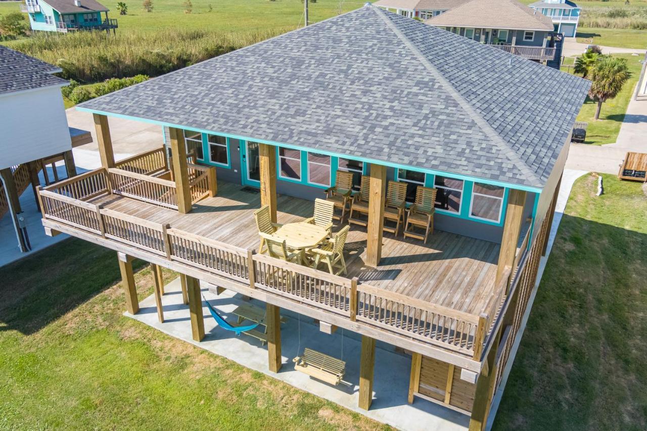Stylish 4Br Crystal Beach Retreat Walk To Beach Bolivar Peninsula Exterior photo
